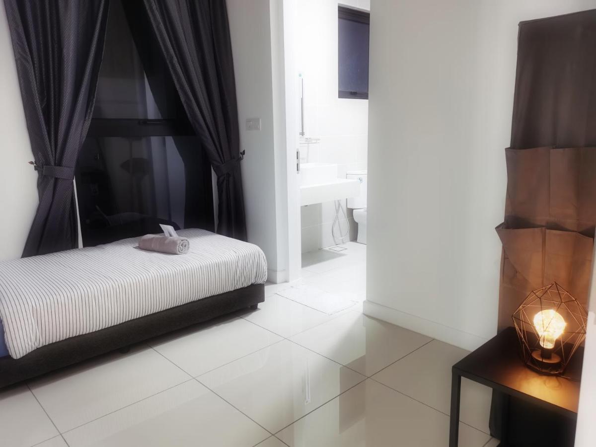 Le Pavillion Puchong By Widebed Upto 6pax Pangsapuri