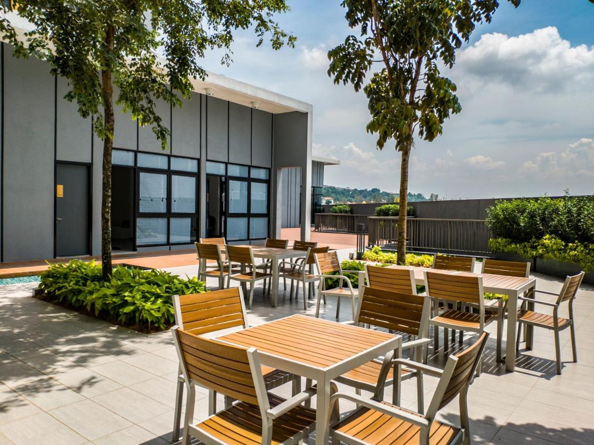 Le Pavillion Puchong By Widebed Upto 6pax Pangsapuri *